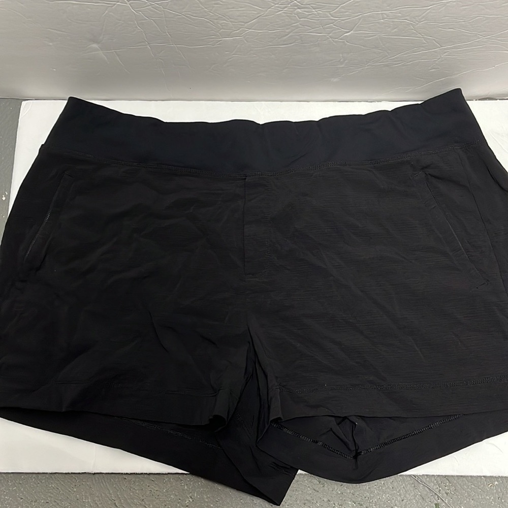 Athleta Trekkie North Shorts size 26 plus size black - Picture 2 of 6